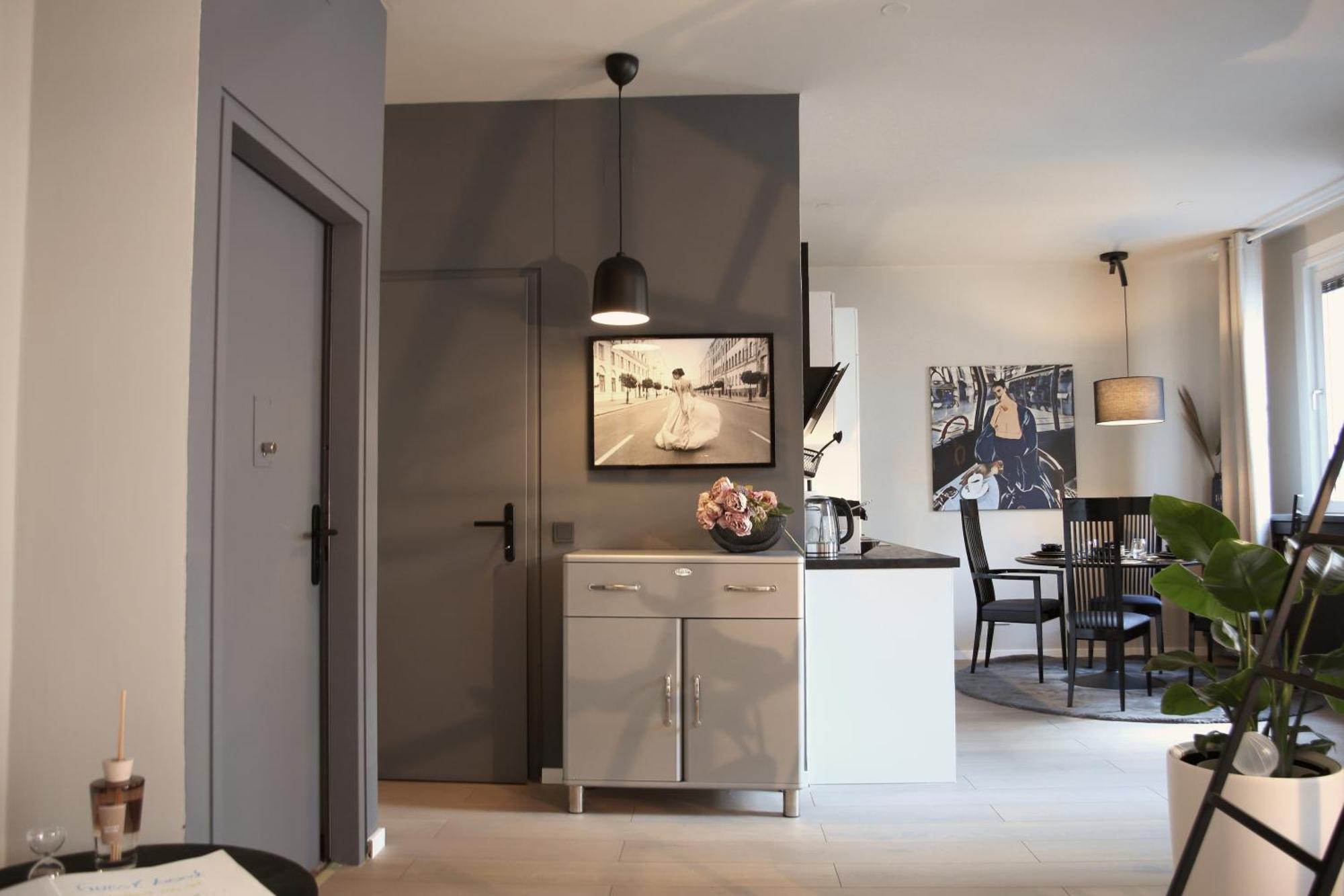 Apartment 4ty3 - Stadtpark Is Calling